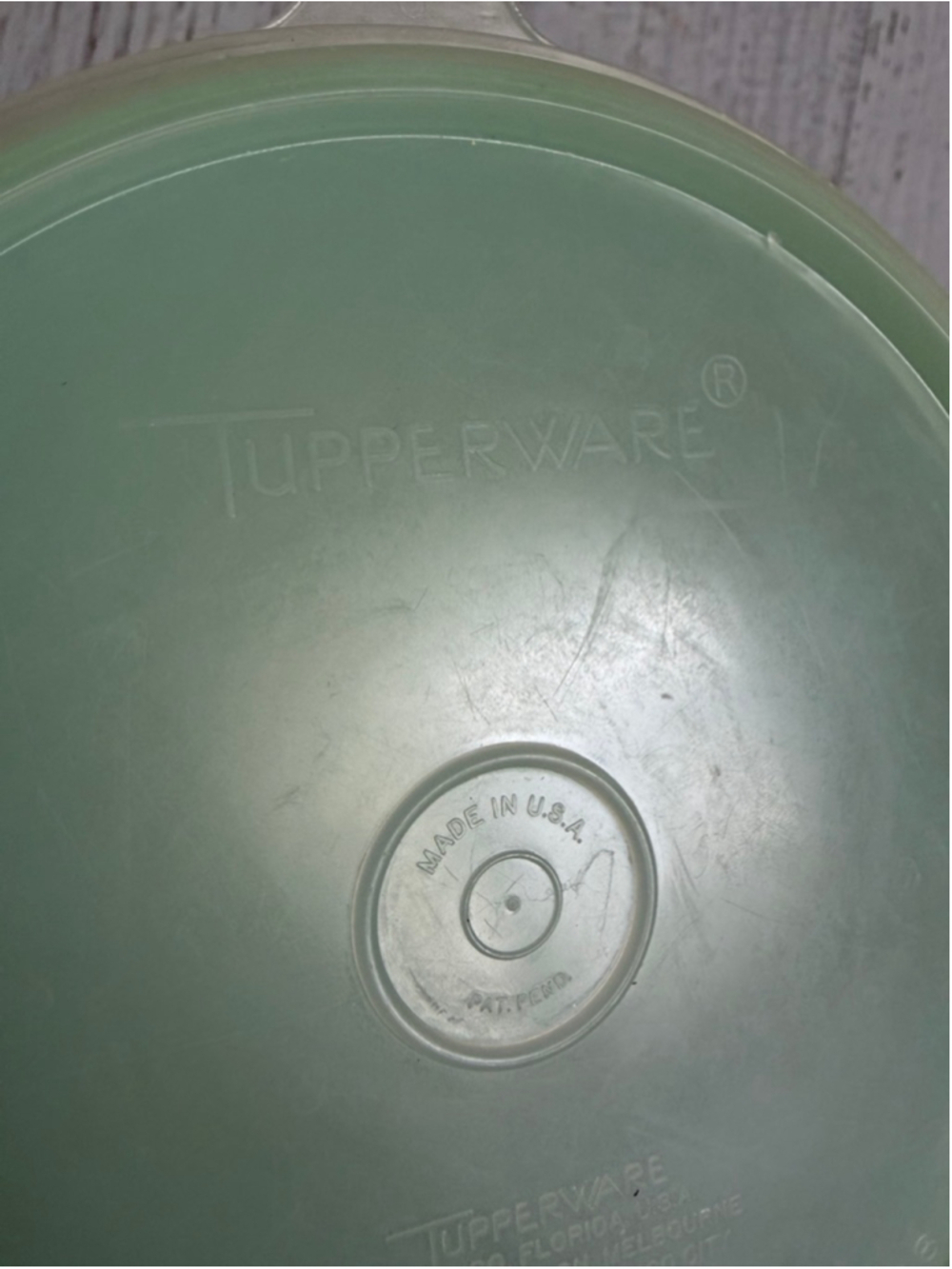 Tupperware Green Wonderlier Bowl with White Lid One Size - Picture 3 of 7